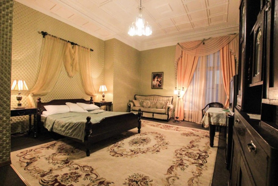 Отель в середине Питера