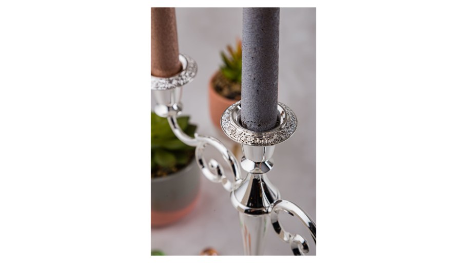 Queen Anne подсвечник