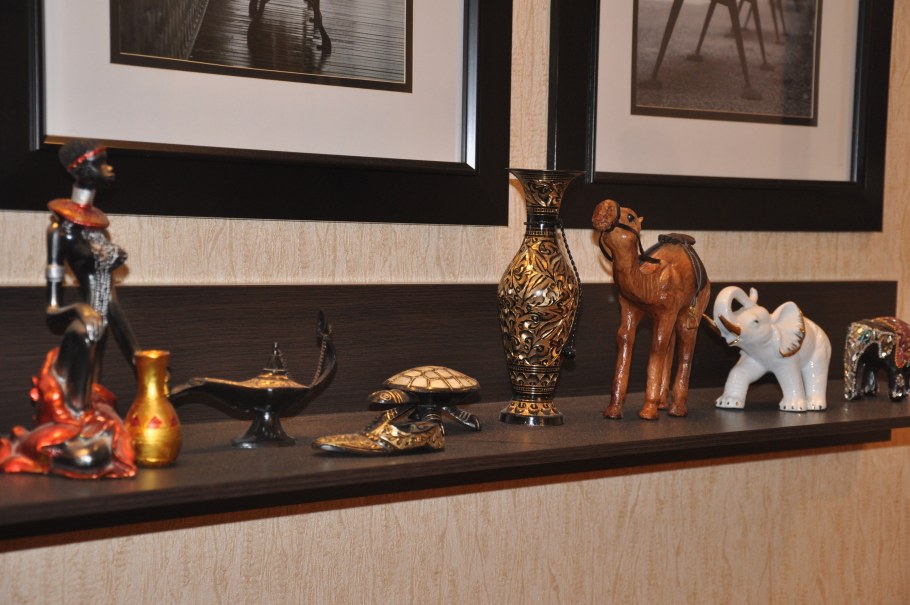 Фигурки для декора интерьера