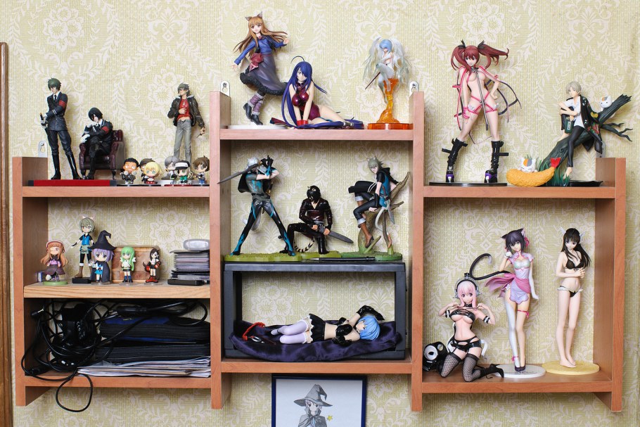 Полочки для статуэток