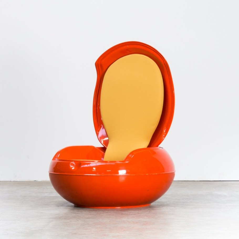 Стул яйцо напольное