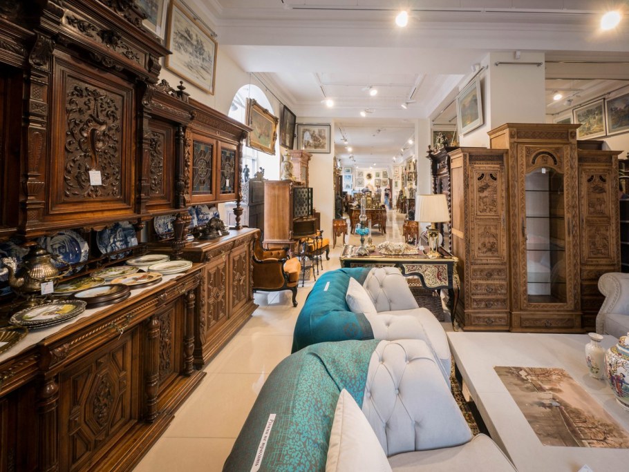 Старинный интерьер антикварный салон