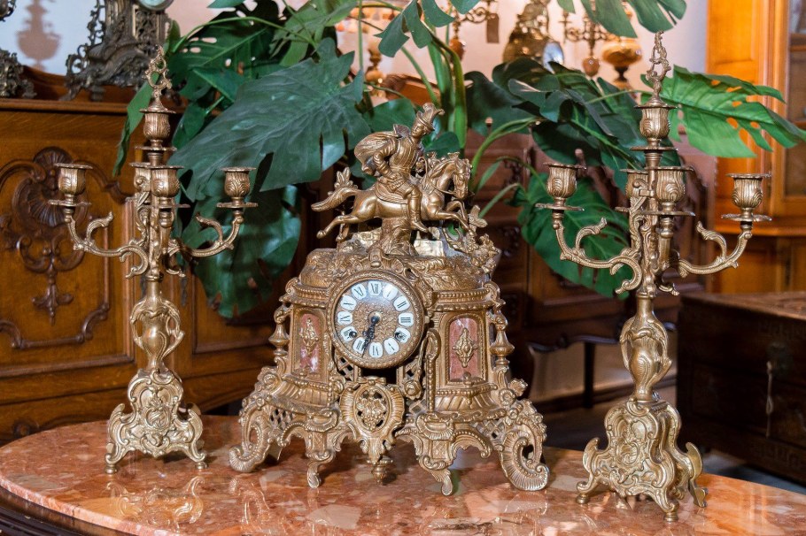 Реплика антикварных