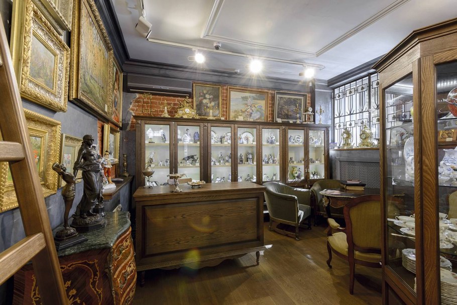 Магазин антиквариата интерьер