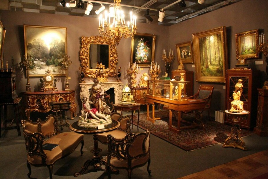 Антикварный салон Династия