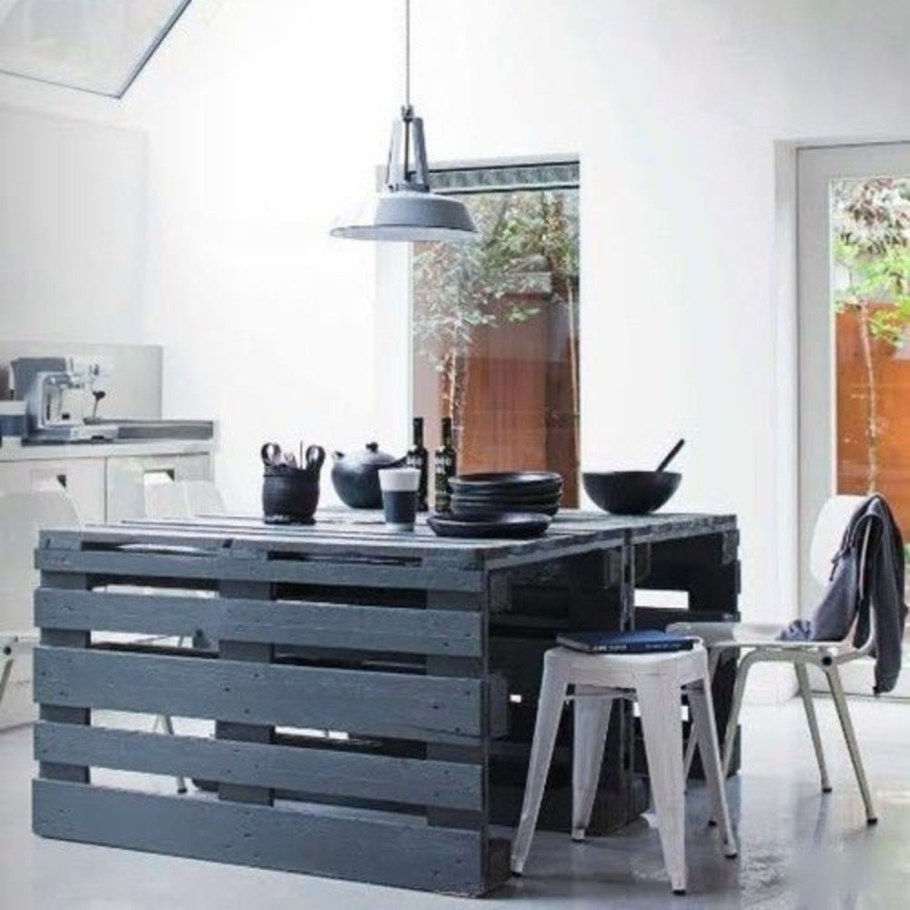 Кухонный стол из паллет