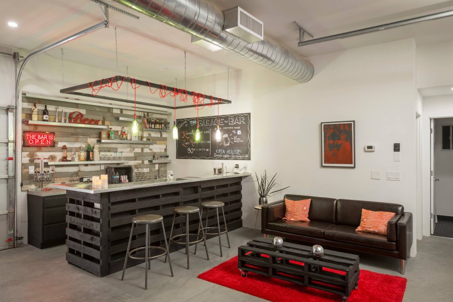 Барная стойка из поддонов