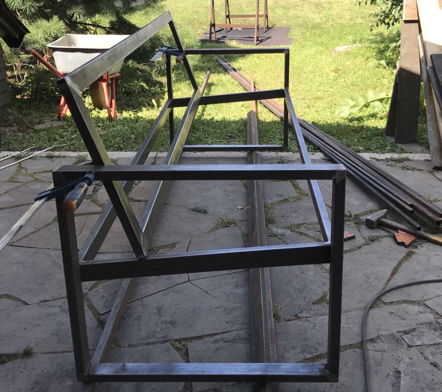 Садовая мебель из профиля