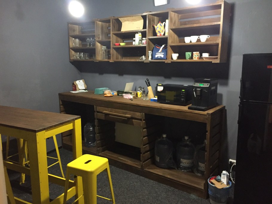 Кухонный гарнитур из паллет