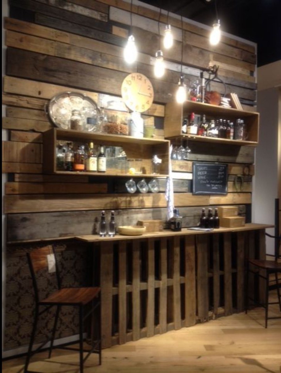 Бар из паллетов