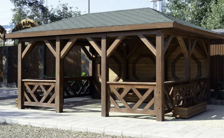 Прямоугольная беседка из дерева