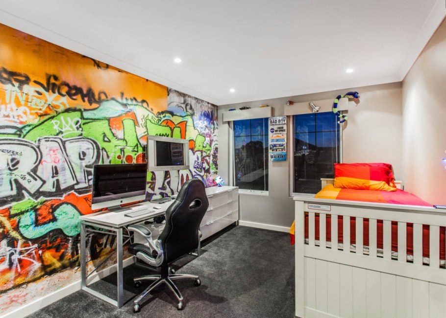 Стены в комнате подростка