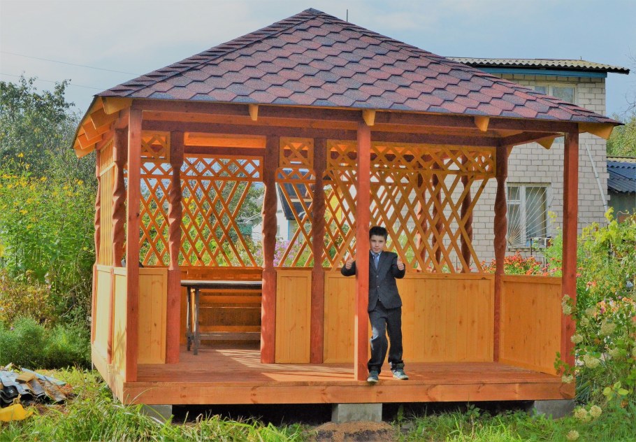 Деревянная беседка 4х4