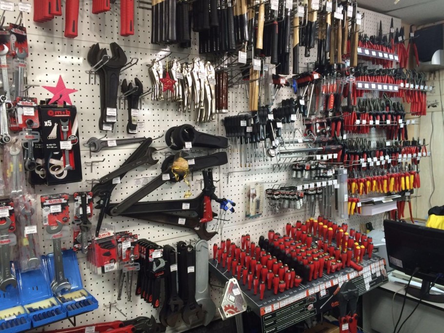 Магазин инструментов