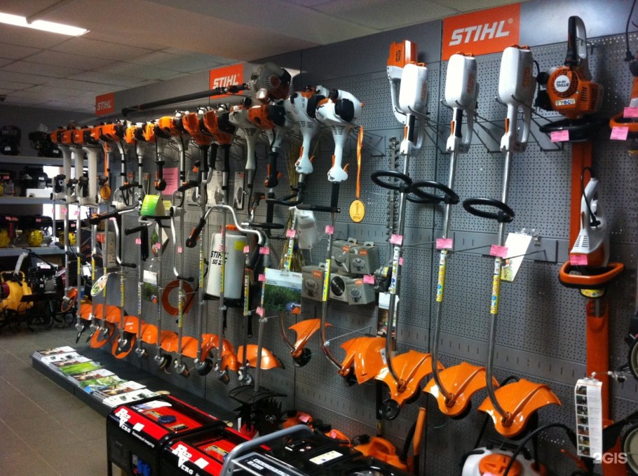 Витрина для инструмента