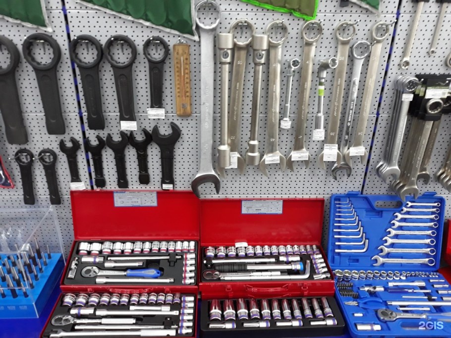 Магазин инструментов