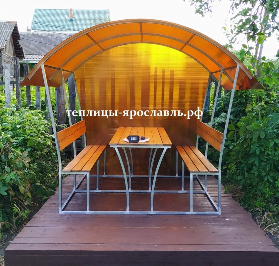 Беседка для дачи из поликарбоната и металла