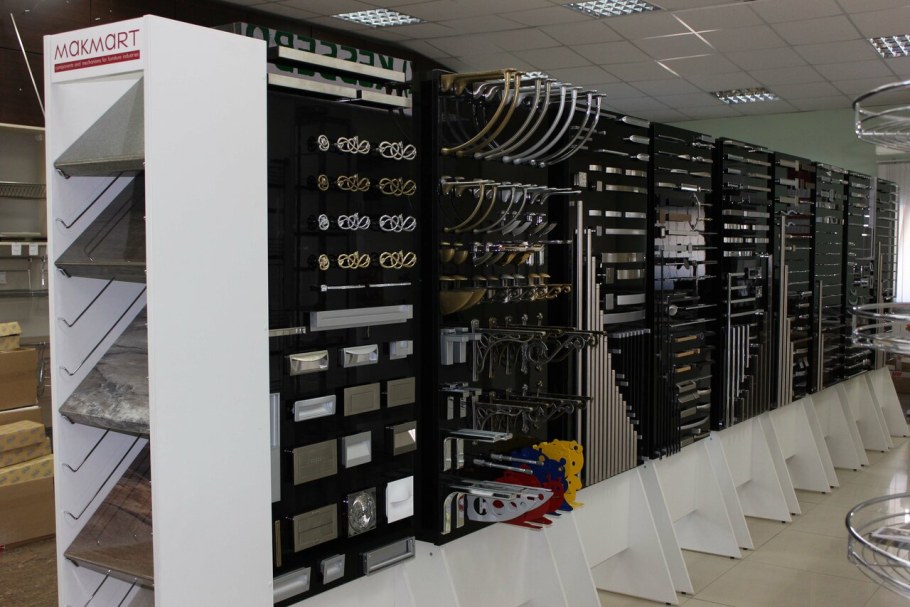 Стенды для мебельной фурнитуры