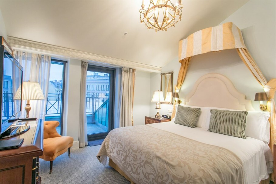 Сизонс Лайон Палас Санкт-Петербург отель