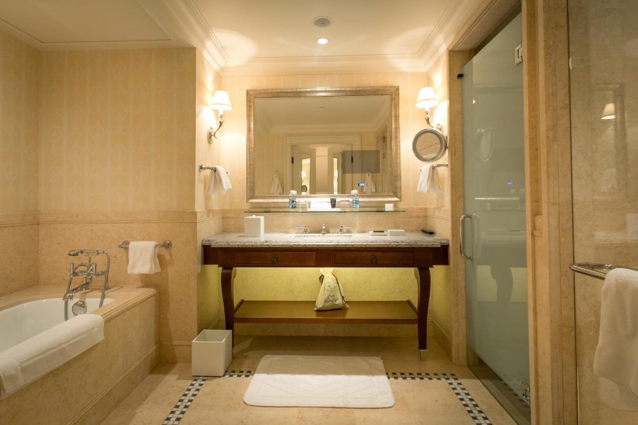 Four Seasons Hotel Питер санузел