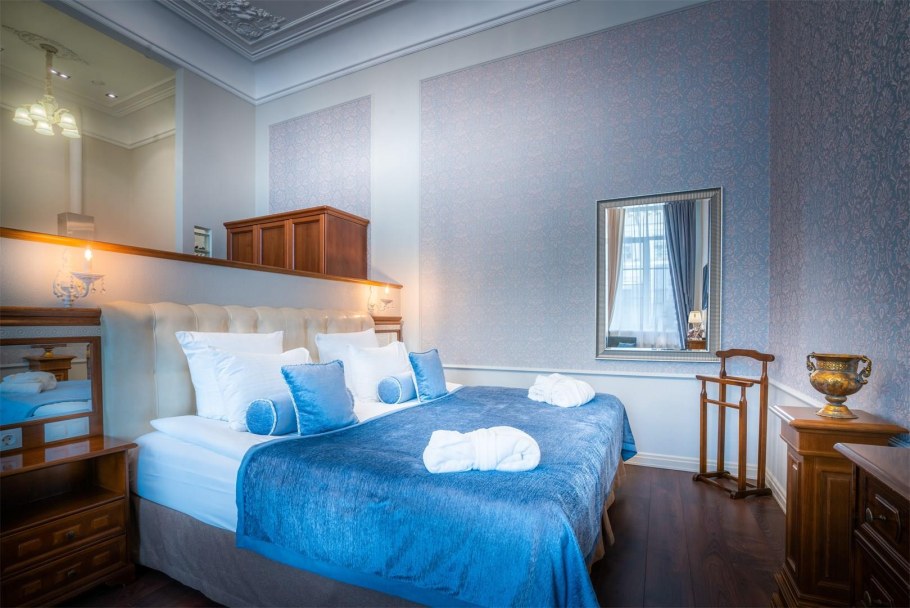 Отель любим Люкс