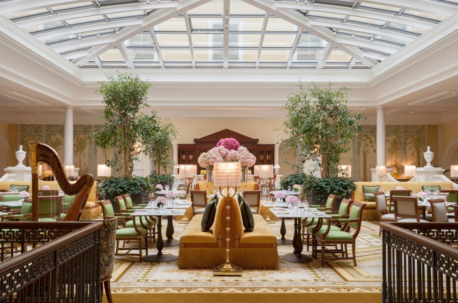 Отель four Seasons Lion Palace