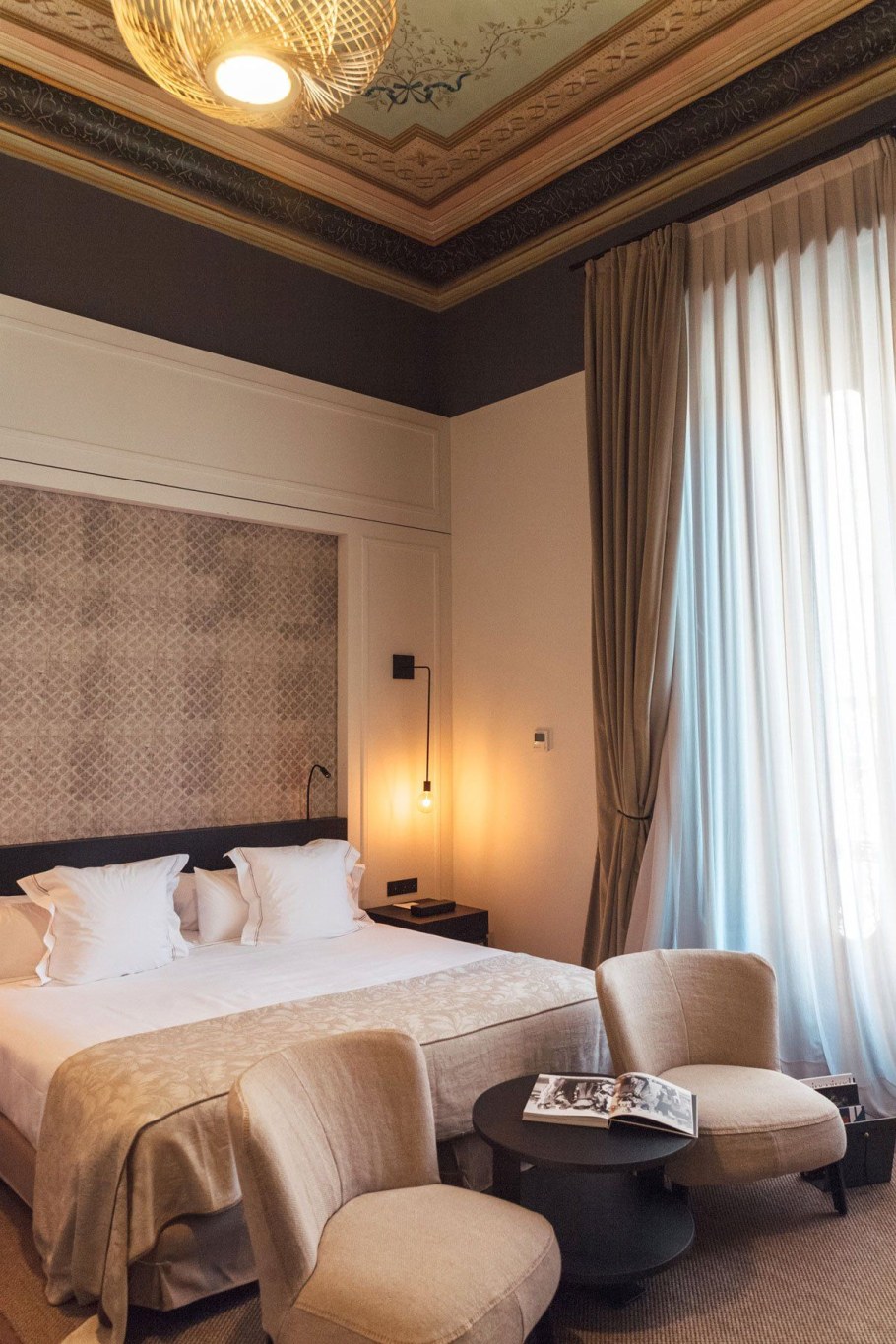 Отель спальня