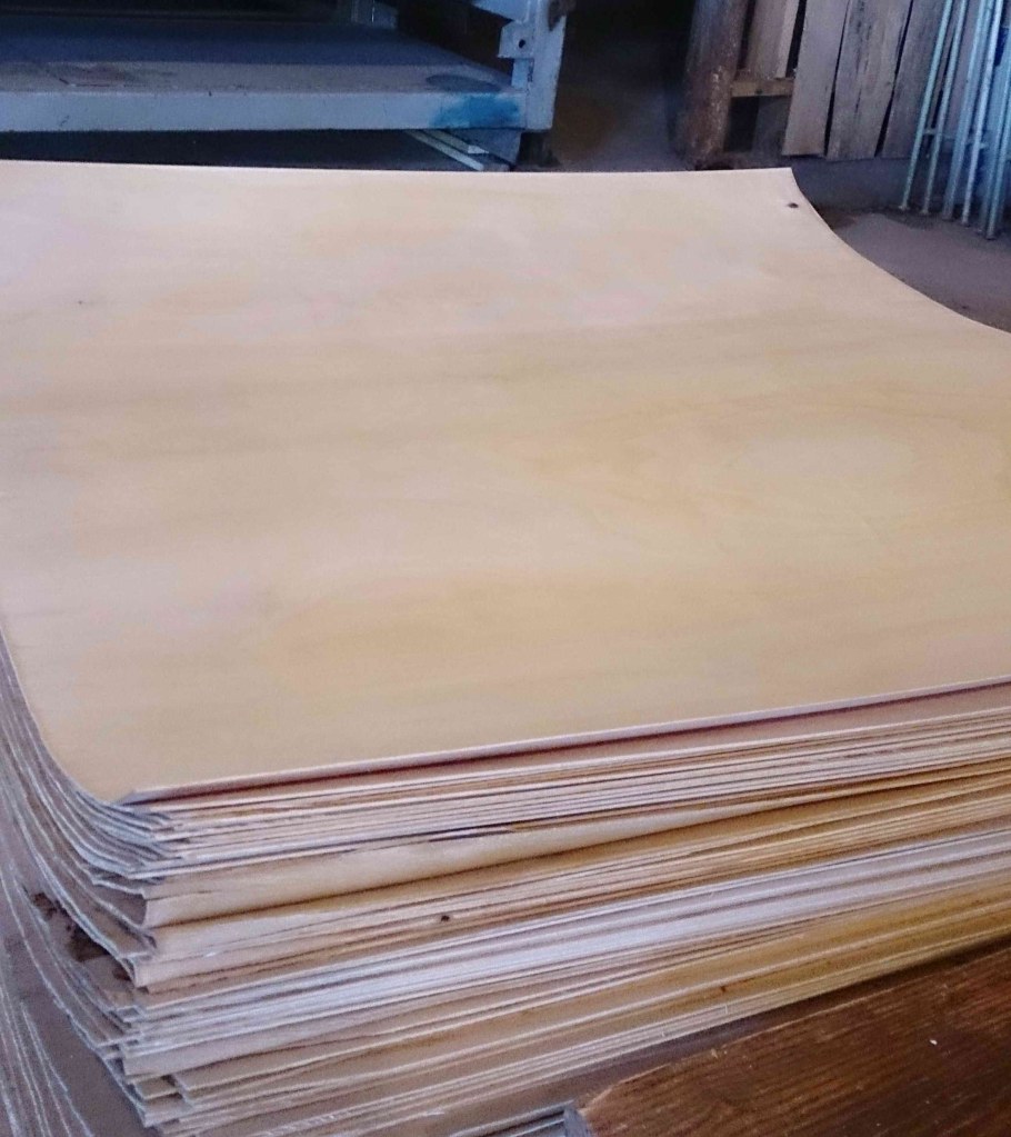 Шпон берёзовый лущеный 1.5