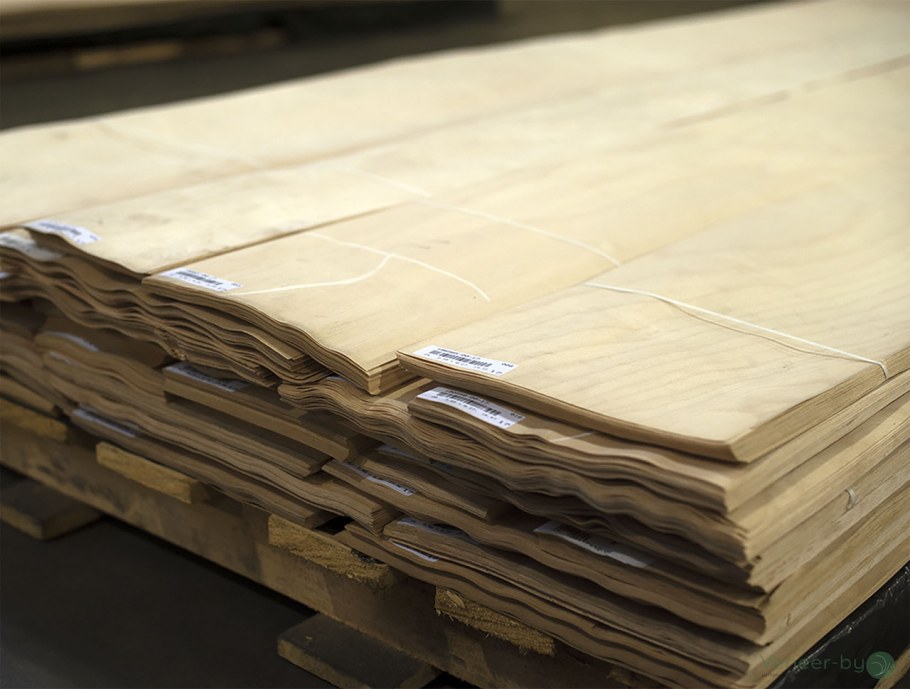 Шпон берёзовый лущеный 1.5