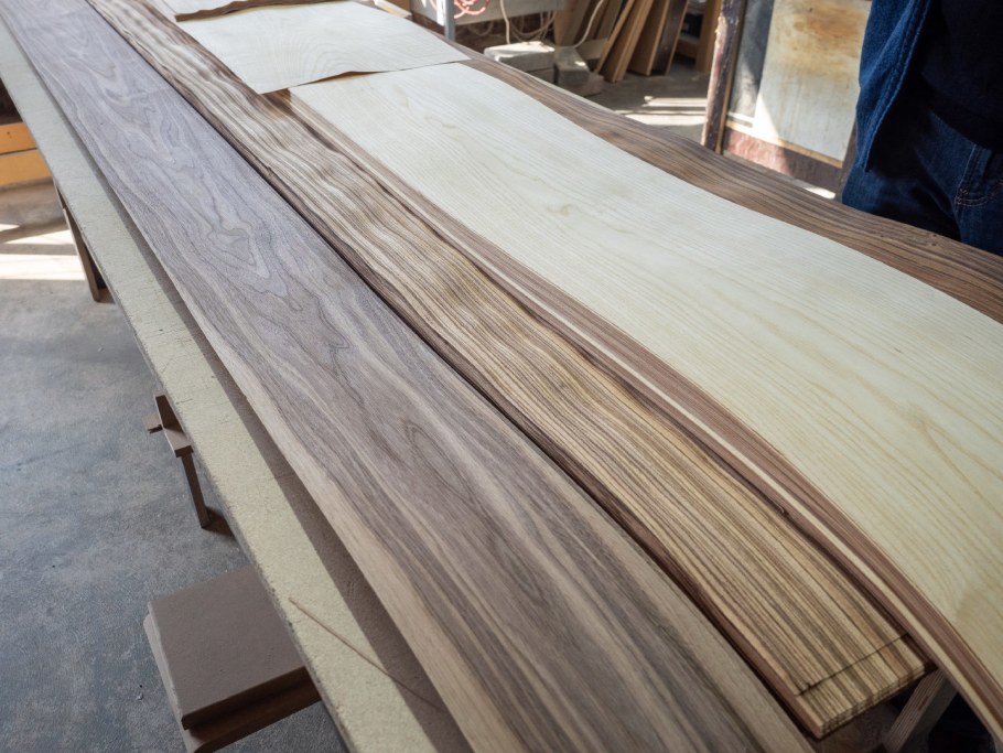 Строганный и лущеный шпон