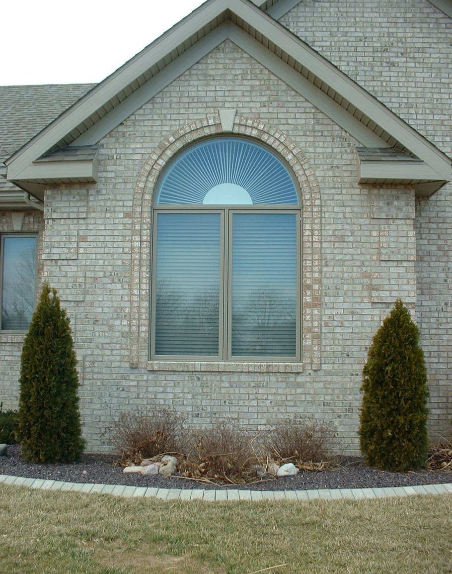 Арочные окна кирпич