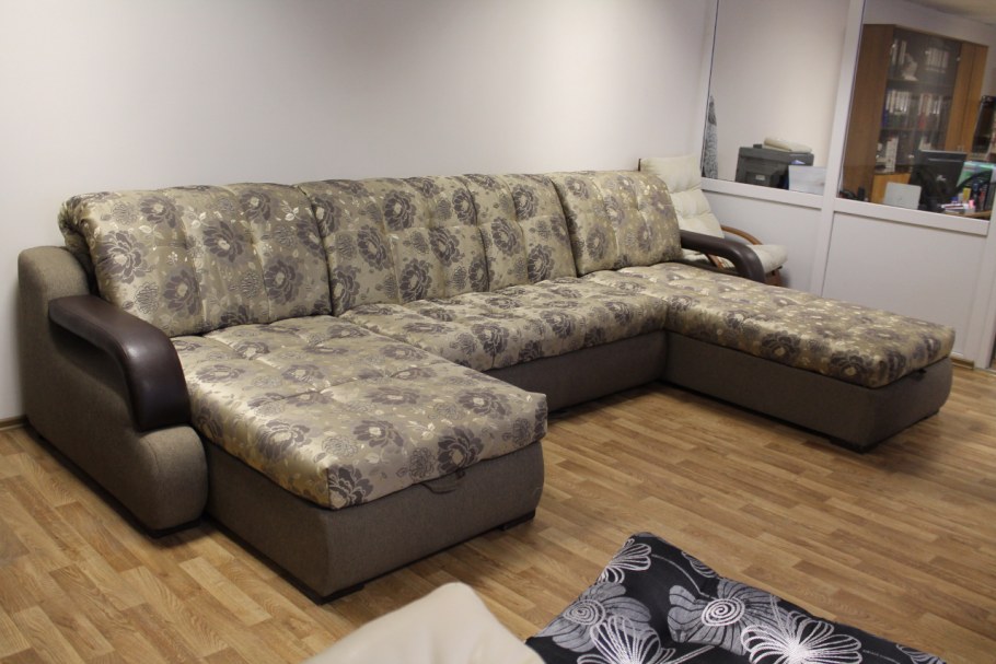 Аккордеон с двумя оттоманкой