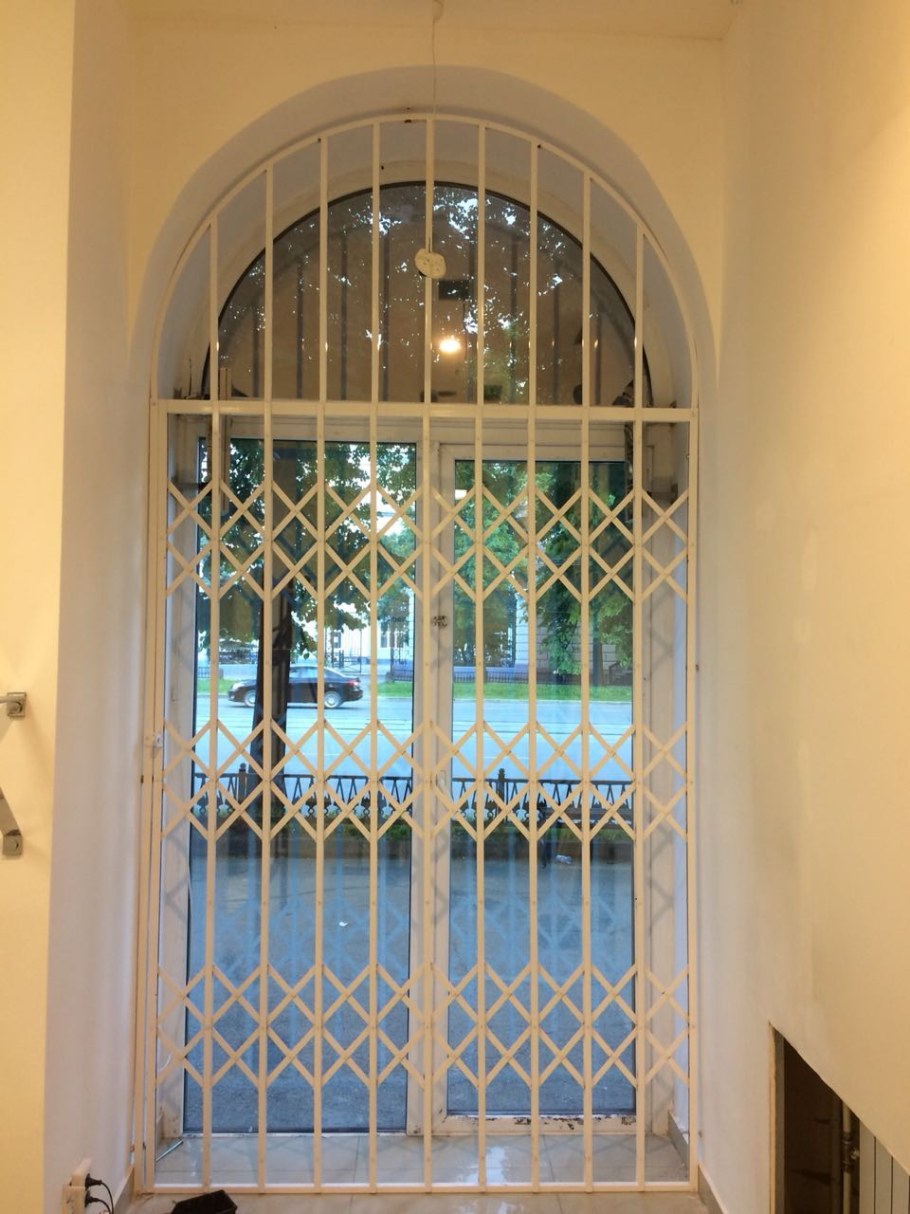 Дверь решетка металлическая на арку