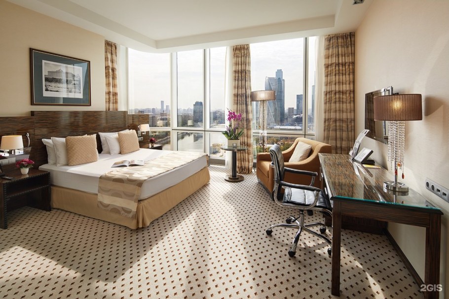 Гостиница Crowne Plaza Москва