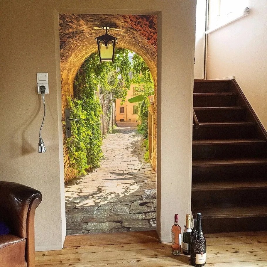 Узкие фотообои в интерьере