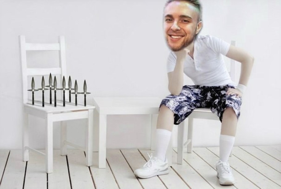 Стул с пиками