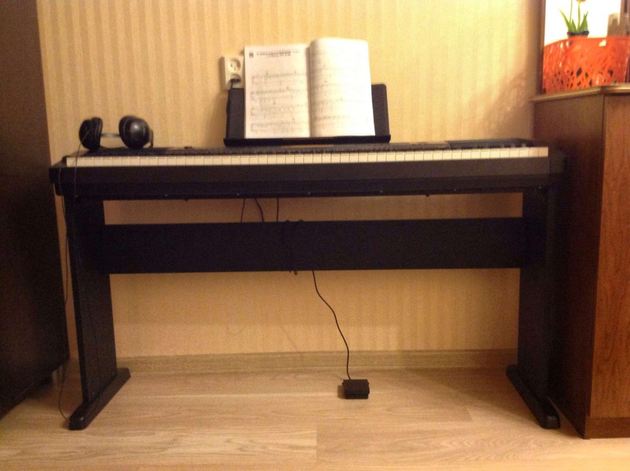 Стол под фортепиано 150 Касио