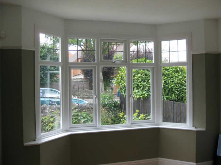 Эркерные пластиковые окна