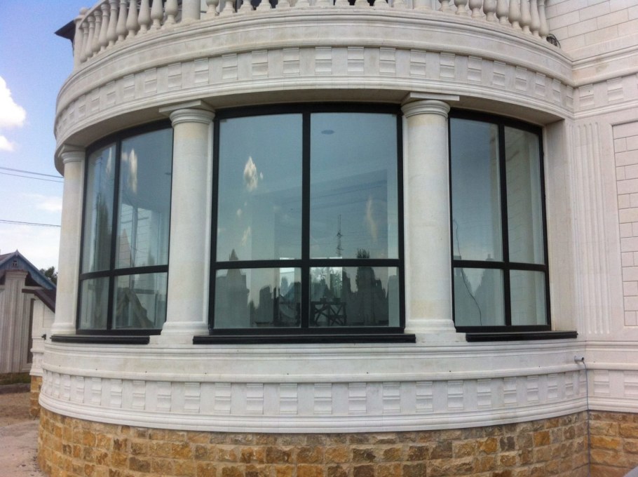 Круглый балкон