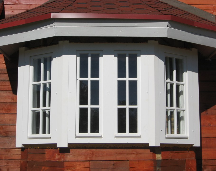 Эркерные окна наружные