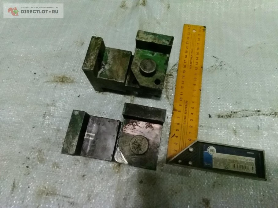 Фиксатор осей шарниров от поворота на погрузчике