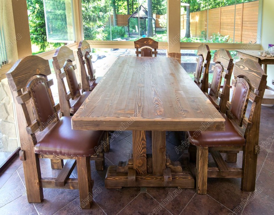 Стол из массива на веранду