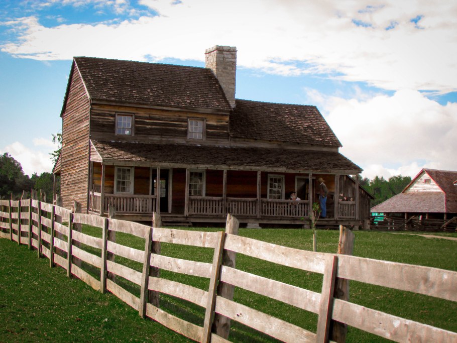 Деревенский дом Лейквуд в США