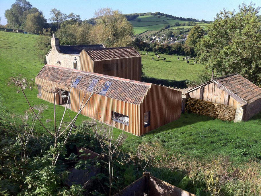 Сельский дом и сарай в Америке