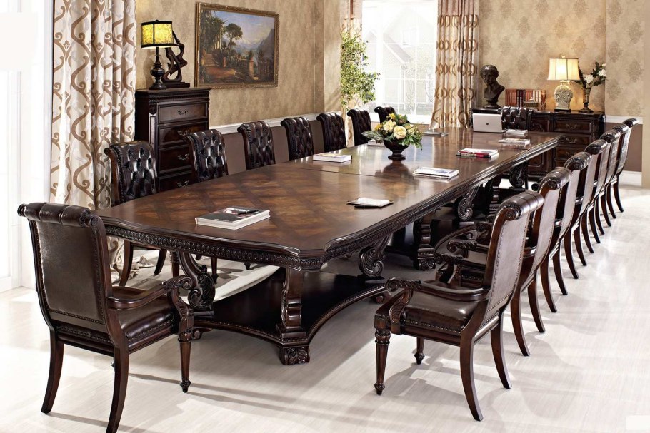 Большой стол в гостиную