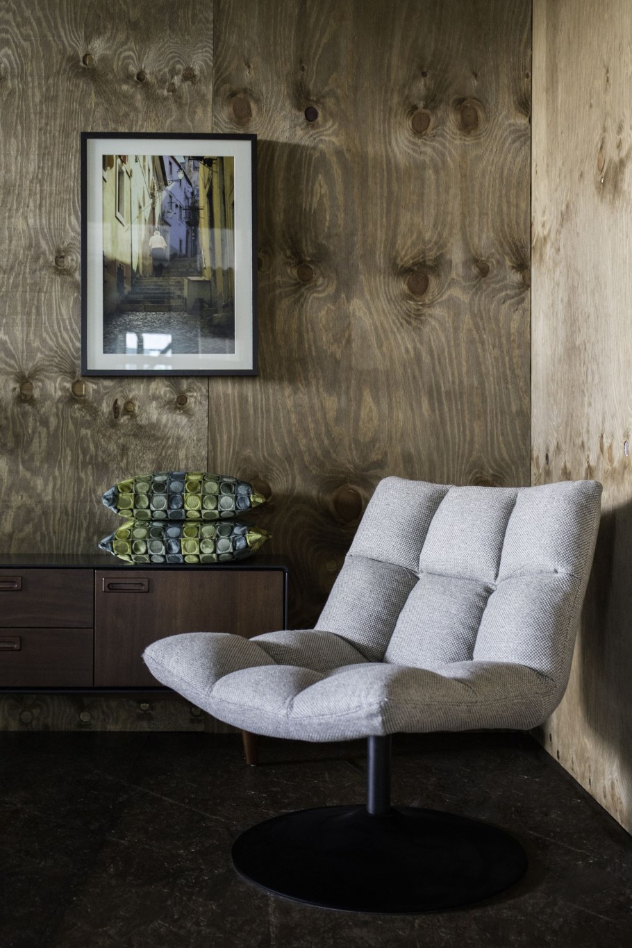 Кресло в стиле лофт