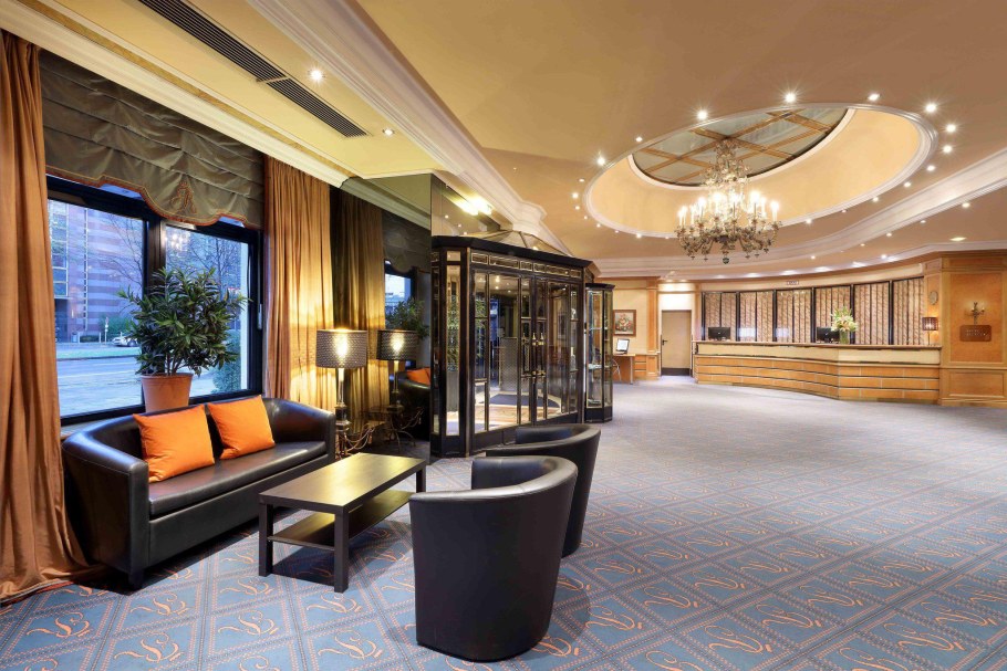 Сад отеля Regent