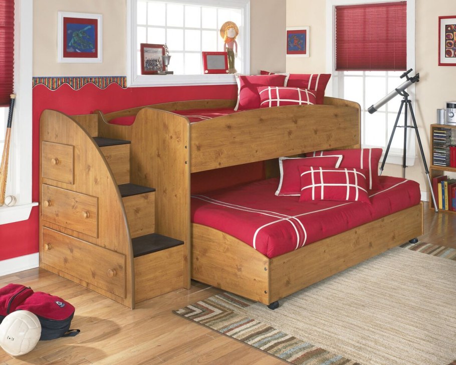 Кровать детская двухъярусная