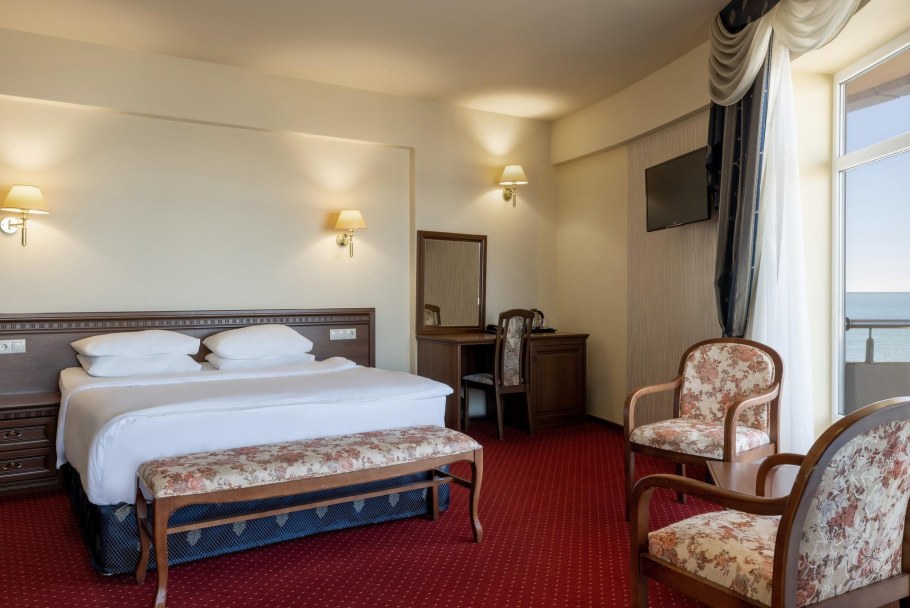 Лазур бай Стеллар Хотелс