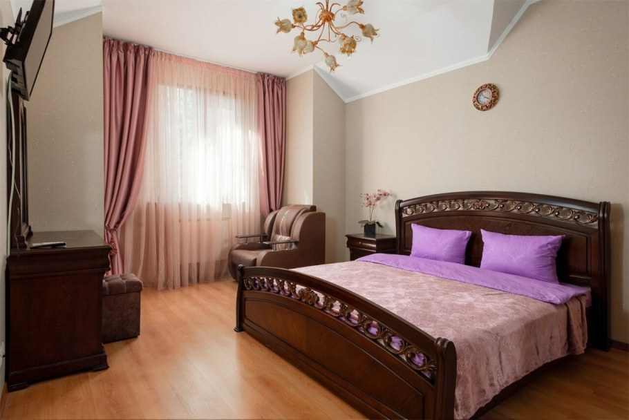 Азалия, Сочи, улица Ленина, 284